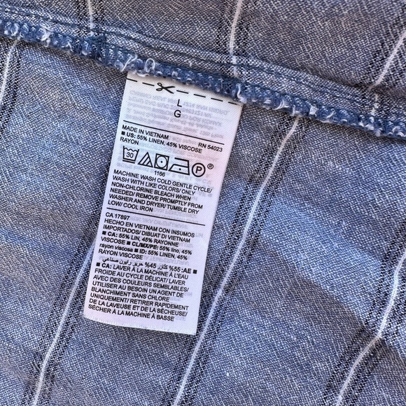 Flip Side washable linen flutter sleeve top - Picture 6 of 6